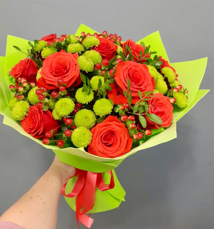 Букет цветов из: Хризантемы и Розы в Белице