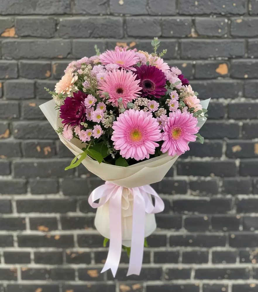 Букет цветов из: Герберы и Хризантемы в Белице