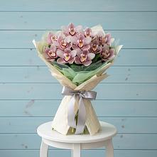 Букет цветов из:  Орхидеи и Розы в Белице