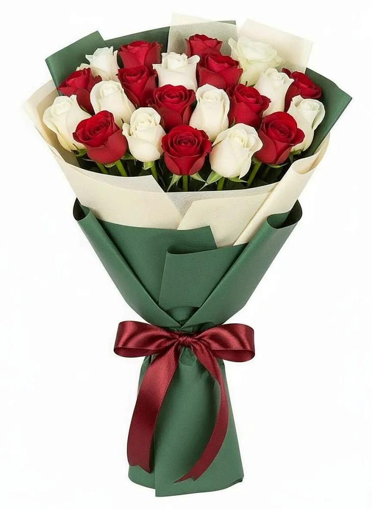 Букет Микс из красных и белых роз в Белице