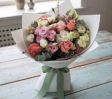 Букет цветов из:  Розы, Лизиантусы и Гвоздики в Белице