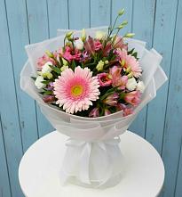 Букет цветов из:  Герберы, Альстромерии и Лизиантусы #REPLACE_PRED# Белице
