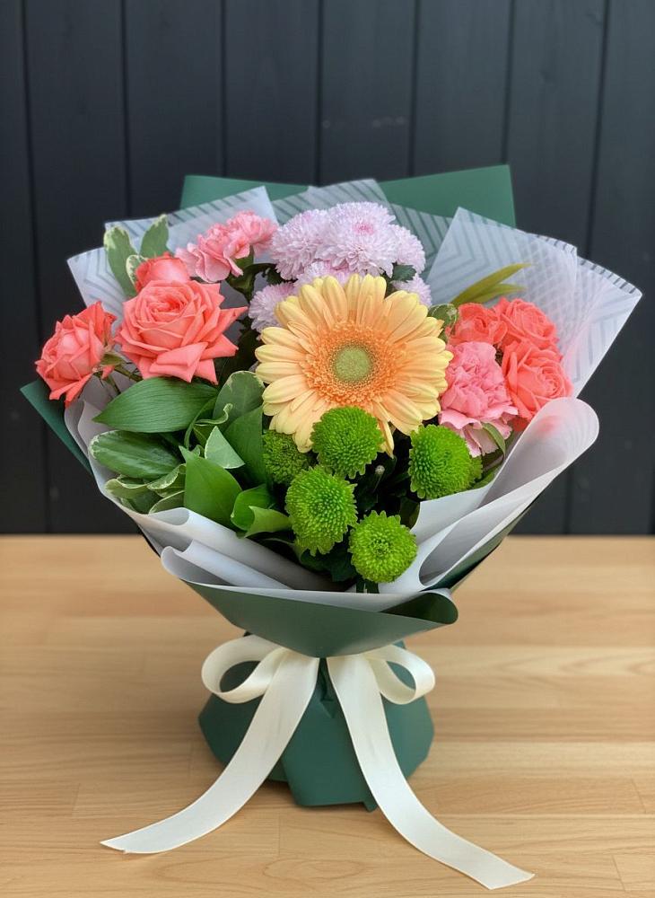 Букет цветов из: Гвоздики, Розы, Герберы и Хризантемы в Белице